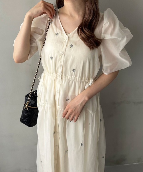 OLIVE des OLIVE（オリーブデオリーブ）の「Rose刺繍ワンピース　1042090010（ワンピース・レディース・アイボリー/ピンク/ブラック・FREE）」の8枚目の写真