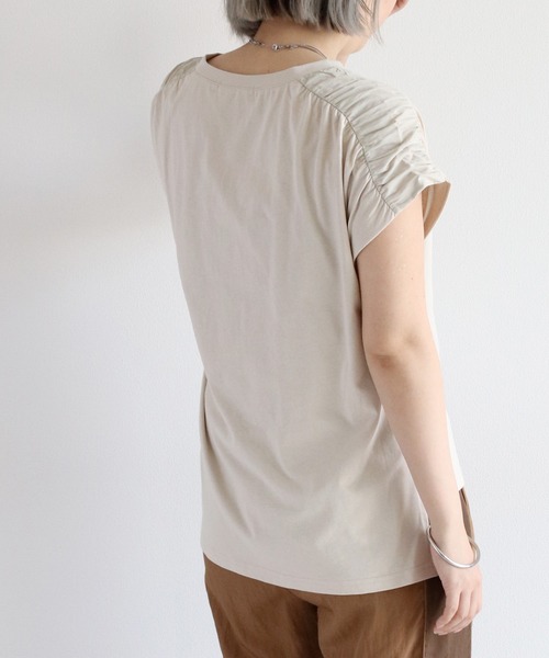 cepo(セポ)の「袖切り替えギャザープルオーバー(Tシャツ/カットソー・レディース・チャコール/オフホワイト/グレイッシュベージュ・M)」の21枚目の写真