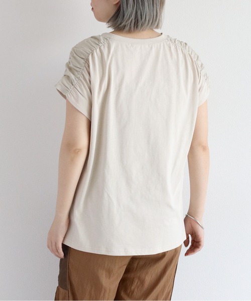 cepo(セポ)の「袖切り替えギャザープルオーバー(Tシャツ/カットソー・レディース・チャコール/オフホワイト/グレイッシュベージュ・M)」の22枚目の写真