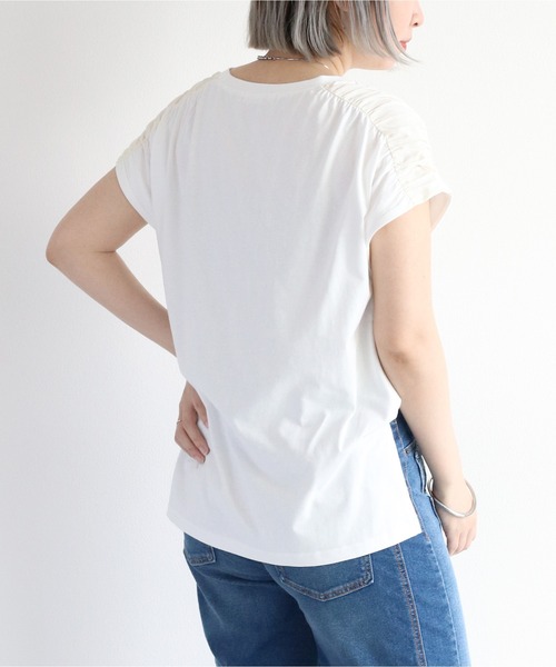 cepo(セポ)の「袖切り替えギャザープルオーバー(Tシャツ/カットソー・レディース・チャコール/オフホワイト/グレイッシュベージュ・M)」の8枚目の写真