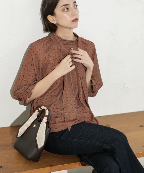 OPAQUE.CLIP（オペークドットクリップ）の「2WAY 柄プリントボウタイブラウス【洗濯機洗い可】（シャツ/ブラウス・レディース・ホワイト系3/ブラック系/ダークブラウン系・40/38/42）」の21枚目の写真
