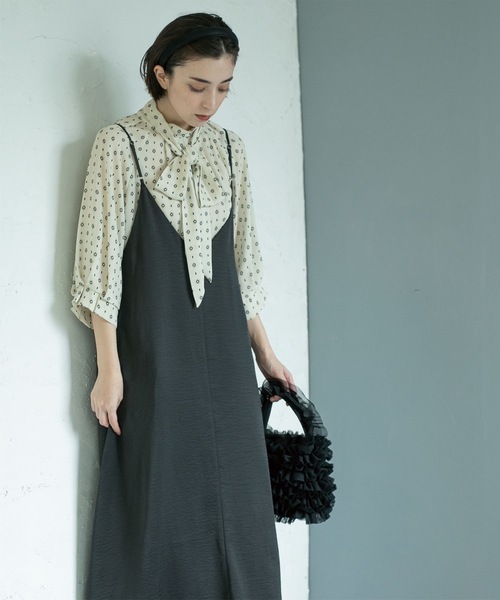 OPAQUE.CLIP（オペークドットクリップ）の「2WAY 柄プリントボウタイブラウス【洗濯機洗い可】（シャツ/ブラウス・レディース・ホワイト系3/ブラック系/ダークブラウン系・40/38/42）」の4枚目の写真