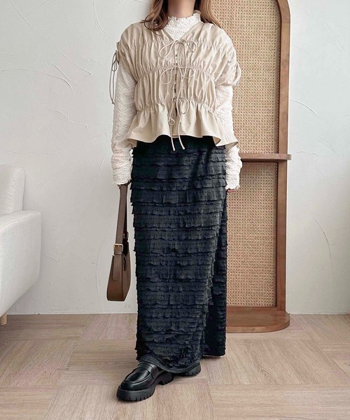 apres jour clair(アプレジュールクレア)の「【apres jour clair】シャーリングデザイントップス【ZOZOTOWN限定アイテム】(シャツ/ブラウス・レディース・アイボリー/レッド系その他/チャコールグレー・フリー/X-LARGE)」の8枚目の写真