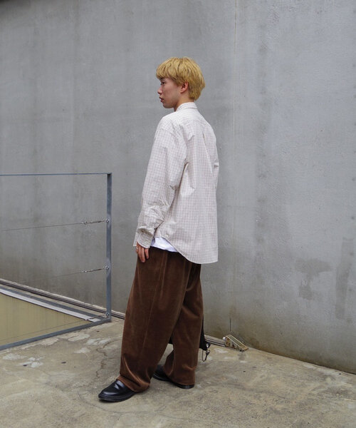 WHIMSIC（ウィムジック）の「【WHIMSIC/2サイズ/SETUP対応】ベロアルーズフィットイージーパンツ（その他パンツ・レディース・チャコールグレー/シルバー/ブラウン・1/2）」の8枚目の写真