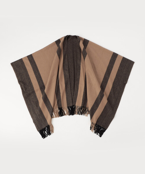 MONO COMME CA(モノコムサ)の「ポンチョストール(ストール/ショール・レディース・グレー/ベージュ・FREE)」の4枚目の写真