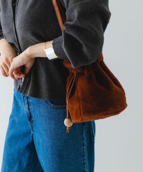 RODE SKO（ロデスコ）の「ウッドボールキンチャクファーバッグ（スカート・レディース・アイボリー/ブラウン/モカ・ONE）」の22枚目の写真