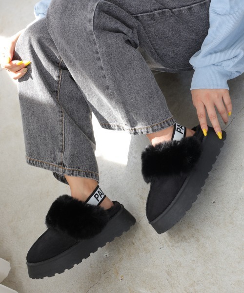 DEMETER（デメテル）の「厚底ソール ボリュームファー バックストラップ ムートンスリッパ（ブーツ・レディース・キャメル/グレー/ブラック・M/L/LL）」の6枚目の写真