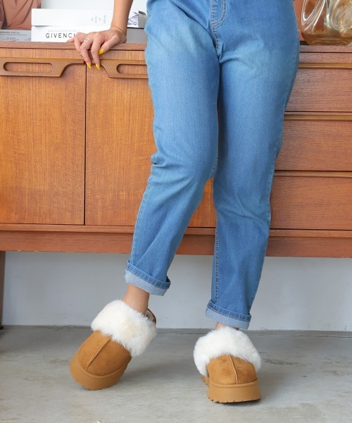 DEMETER（デメテル）の「厚底ソール ボリュームファー バックストラップ ムートンスリッパ（ブーツ・レディース・キャメル/グレー/ブラック・M/L/LL）」の20枚目の写真