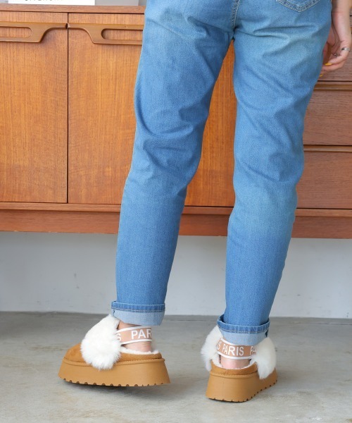 DEMETER（デメテル）の「厚底ソール ボリュームファー バックストラップ ムートンスリッパ（ブーツ・レディース・キャメル/グレー/ブラック・M/L/LL）」の14枚目の写真