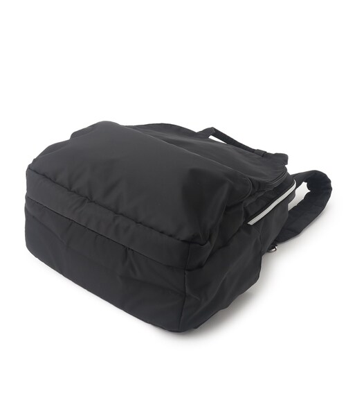 SHOO・LA・RUE（シューラルー）の「【撥水】大人が持ちたい 10ポケット2層リュック（バックパック/リュック・レディース・グレー/ブラック/ブラック系3・00）」の8枚目の写真