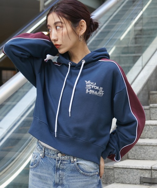 Auntie Rosa Holiday（アンティローザホリデー）の「裏毛ライン配色フーディー（パーカー・レディース・チャコールグレー/ネイビー・FREE）」の15枚目の写真