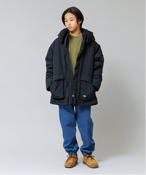 GLAZOS（グラソス）の「【大人向けサイズあり】【撥水】【保温】機能中綿サーモライト・ミドルコート（ブルゾン・キッズ・ベージュ/ブラック/チャコールグレー・LL/S/M/L）」の10枚目の写真