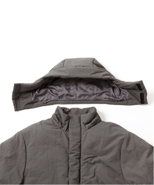 GLAZOS（グラソス）の「【大人向けサイズあり】【撥水】【保温】機能中綿サーモライト・ミドルコート（ブルゾン・キッズ・ベージュ/ブラック/チャコールグレー・LL/S/M/L）」の7枚目の写真