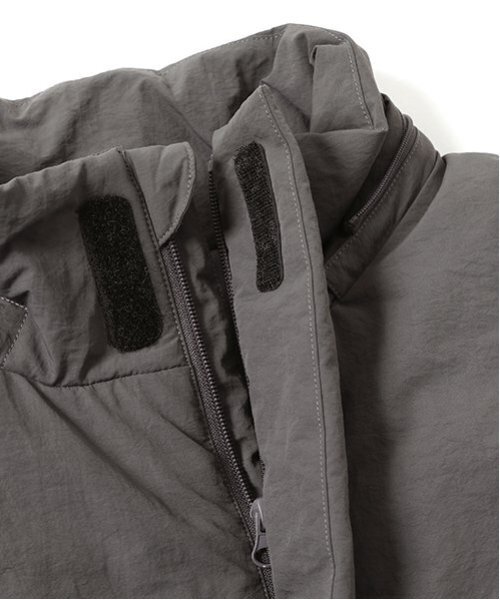 GLAZOS（グラソス）の「【大人向けサイズあり】【撥水】【保温】機能中綿サーモライト・ミドルコート（ブルゾン・キッズ・ベージュ/ブラック/チャコールグレー・LL/S/M/L）」の5枚目の写真