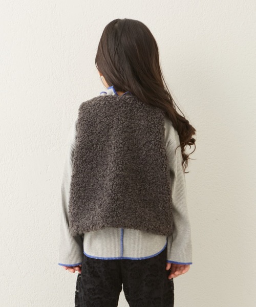 CIAOPANIC TYPY(チャオパニックティピー)の「【KIDS】ボアベスト(ベスト・キッズ・ベージュ/チャコールグレー・XX-LARGE/X-LARGE/MEDIUM)」の9枚目の写真