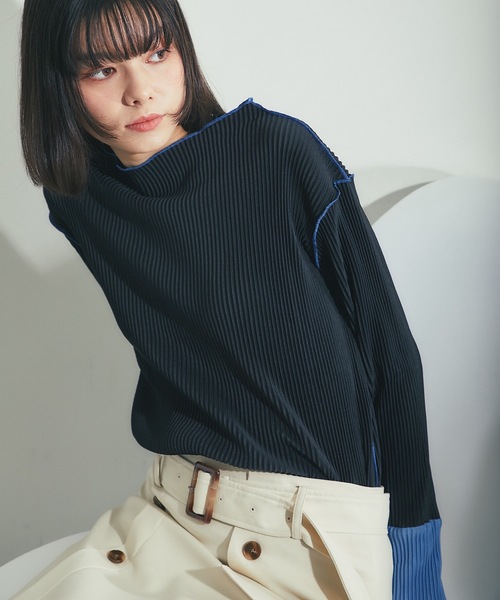 ANOTHER S(アナザーエス)の「配色プリーツ素材プルオーバー(Tシャツ/カットソー・レディース・ブルー/クリーム/ブラック/オリーブ/グレー系その他・S-M)」の13枚目の写真