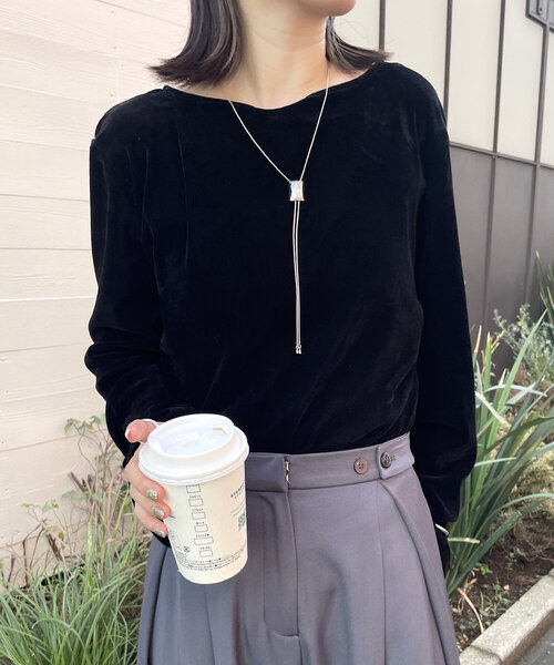 mline（エムライン）の「[mline]シアーベロアギャザートップス（Tシャツ/カットソー・レディース・アイボリー/ブラック/ボルドー・FREE）」の2枚目の写真