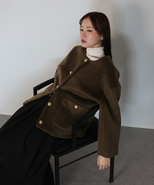 新色追加》金ボタンウールシャギーコート（ノーカラーコート）｜J by