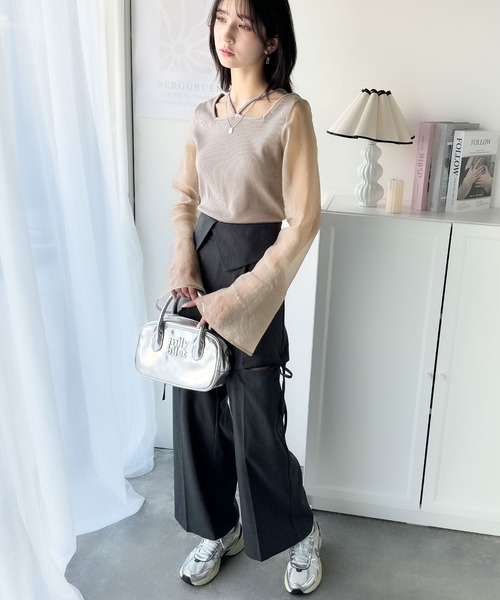 classicalelf(クラシカルエルフ)の「繊細な美しさを纏う。前後2wayオーガンジースリーブリブトップス(Tシャツ/カットソー・レディース・アイボリー/ブラック/グレイッシュベージュ・MEDIUM/SMALL/X-LARGE/LARGE)」の13枚目の写真