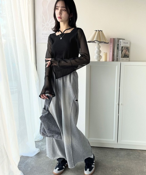 classicalelf(クラシカルエルフ)の「繊細な美しさを纏う。前後2wayオーガンジースリーブリブトップス(Tシャツ/カットソー・レディース・アイボリー/ブラック/グレイッシュベージュ・MEDIUM/SMALL/X-LARGE/LARGE)」の22枚目の写真