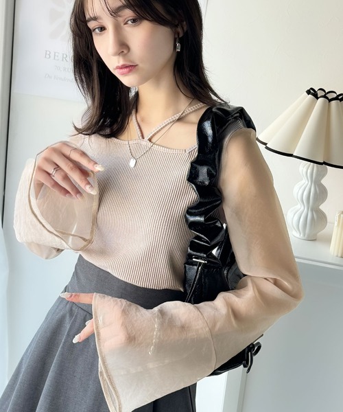 classicalelf(クラシカルエルフ)の「繊細な美しさを纏う。前後2wayオーガンジースリーブリブトップス(Tシャツ/カットソー・レディース・アイボリー/ブラック/グレイッシュベージュ・MEDIUM/SMALL/X-LARGE/LARGE)」の15枚目の写真