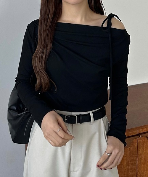 callautia（カラウティア）の「肩リボンワンショルドレープカットソー（Tシャツ/カットソー・レディース・ホワイト/チャコール/ブラック・X-LARGE/LARGE/MEDIUM/SMALL）」の2枚目の写真