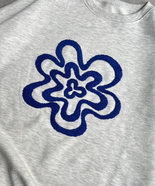 アソート刺繍スウェット 完売品 水曜日までの出品とさせて頂きます。 アソートサガラ刺繍スウェット（Tシャツ/カットソー）｜CPCM