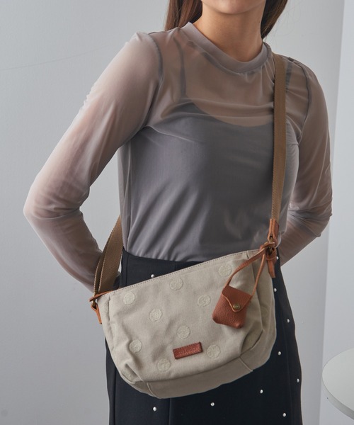 toleur(トーラ)の「【toleur】ドット刺繍ショルダー ※11953(ショルダーバッグ・レディース・ブルー/カーキ/ダークグレー/ライトグレー・FREE)」の11枚目の写真