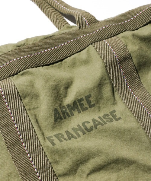 MILITARY(ミリタリー)の「MILITARY REPRODUCT / ミリタリーリプロダクト FRENCH ARMY TYPE FRANCE AIR FORCE PARATROOPER BAG LARGE フランス軍タイプ パラシュートバッグ(ボストンバッグ・メンズ・オリーブ/カーキオリーブ・FREE)」の8枚目の写真