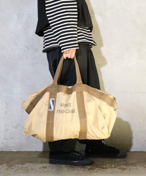 MILITARY(ミリタリー)の「MILITARY REPRODUCT / ミリタリーリプロダクト FRENCH ARMY TYPE FRANCE AIR FORCE PARATROOPER BAG LARGE フランス軍タイプ パラシュートバッグ(ボストンバッグ・メンズ・オリーブ/カーキオリーブ・FREE)」の9枚目の写真