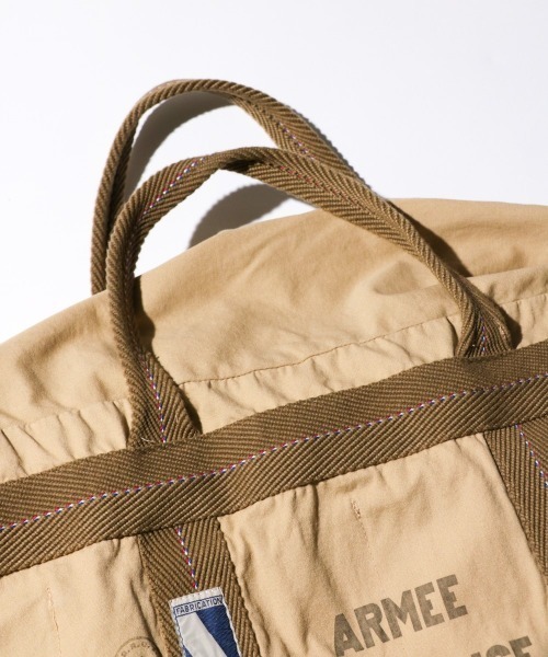 MILITARY(ミリタリー)の「MILITARY REPRODUCT / ミリタリーリプロダクト FRENCH ARMY TYPE FRANCE AIR FORCE PARATROOPER BAG LARGE フランス軍タイプ パラシュートバッグ(ボストンバッグ・メンズ・オリーブ/カーキオリーブ・FREE)」の10枚目の写真