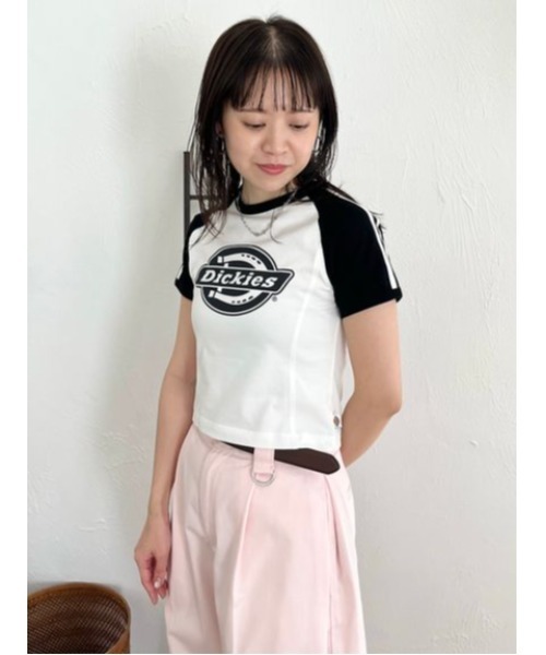 LILY BROWN（リリーブラウン）の「【Dickies×LILYBROWN】グラフィックコンパクトTシャツ（Tシャツ/カットソー・レディース・クリーム/レッド/ピンク/ホワイト・FREE）」の9枚目の写真