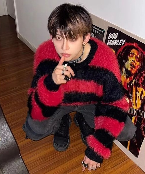 B.I.D.（ビーアイディー）の「《オーバーサイズボーダーシャギーニット（ニット/セーター・メンズ・レッド・FREE）」の2枚目の写真