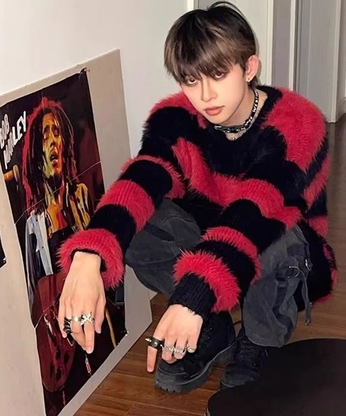 B.I.D.（ビーアイディー）の「《オーバーサイズボーダーシャギーニット（ニット/セーター・メンズ・レッド・FREE）」の3枚目の写真