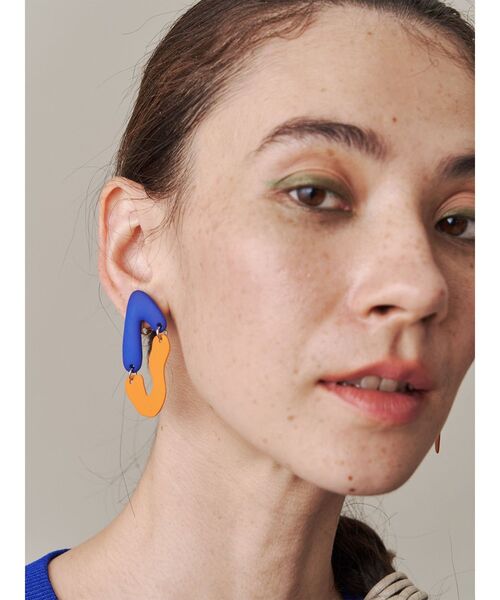 セール】SWAY TRIANGLE PIERCE / スウェイトライアングルピアス