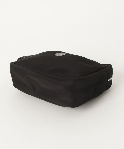 BALR.(ボーラー)の「BALR./ボーラー/CLASSIC TOILET BAG-JET BLACK(ハンドバッグ・メンズ・ブラック・F)」の3枚目の写真