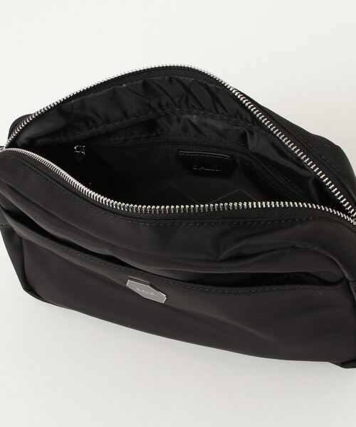 BALR.(ボーラー)の「BALR./ボーラー/CLASSIC TOILET BAG-JET BLACK(ハンドバッグ・メンズ・ブラック・F)」の2枚目の写真