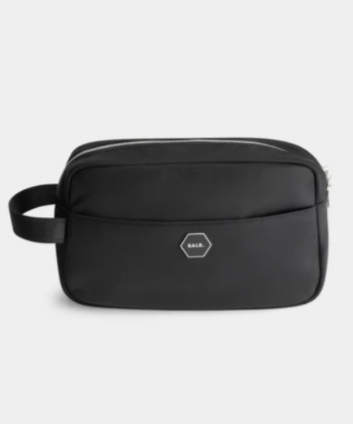 BALR.(ボーラー)の「BALR./ボーラー/CLASSIC TOILET BAG-JET BLACK(ハンドバッグ・メンズ・ブラック・F)」の1枚目の写真