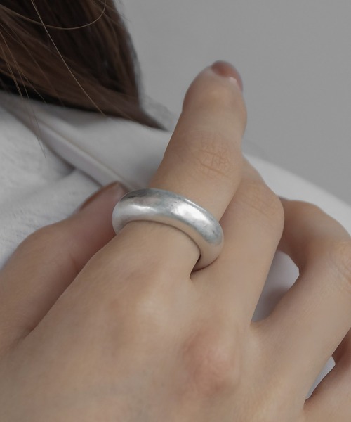 abaskdesign（アバスクデザイン）の「つや消し ヴィンテージ風リング（リング・レディース・シルバー/ゴールド・10号）」の5枚目の写真