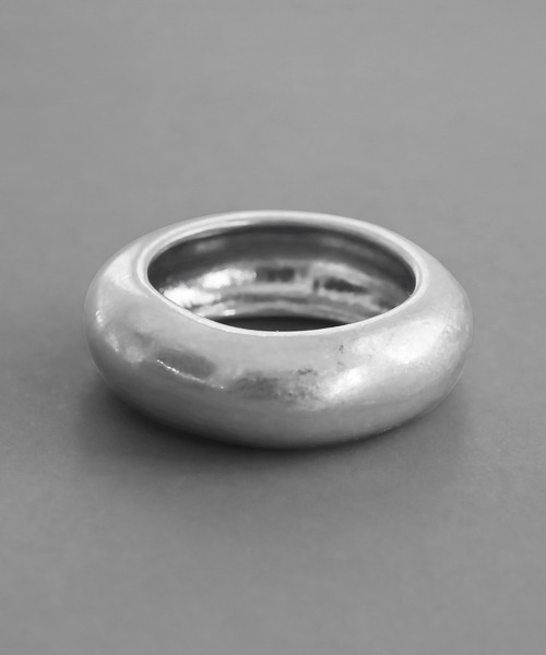 abaskdesign（アバスクデザイン）の「つや消し ヴィンテージ風リング（リング・レディース・シルバー/ゴールド・10号）」の8枚目の写真