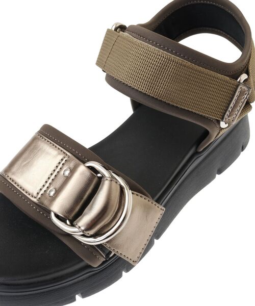 YECCA VECCA(イェッカヴェッカ)の「バックルスポーツサンダル(サンダル・レディース・ブラック/ブラウン・M/L)」の15枚目の写真
