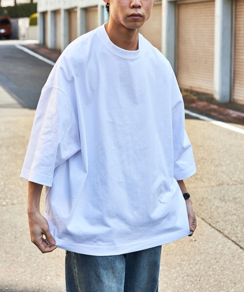 FREAK'S STORE（フリークスストア）の「限定展開 CHOW DOWN/チャウダウン ビッグシルエット ワンポイント クルーネック Tシャツ / ワイドシルエット（Tシャツ/カットソー・メンズ・ブラウン/ホワイト/ブラック/ベージュ/グレー/チャコールグレー・MEDIUM/SMALL/LARGE）」の19枚目の写真