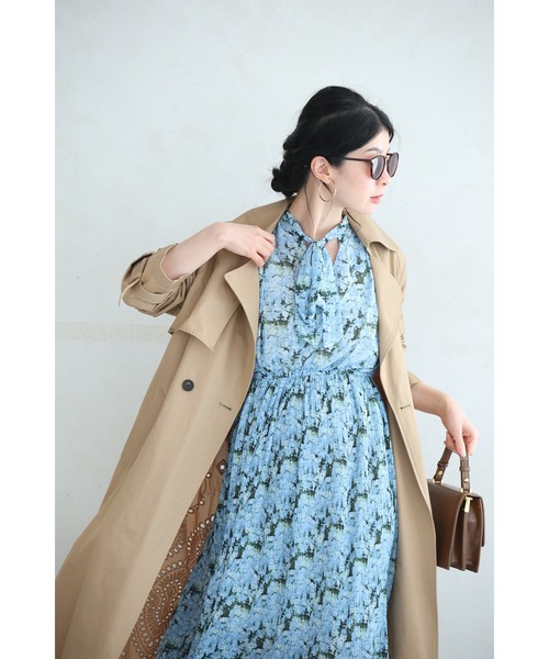 cawaii(カワイイ)の「一面に広がる青い花のリボンネックミディアムワンピース(ワンピース・レディース・ブルー・FREE)」の8枚目の写真