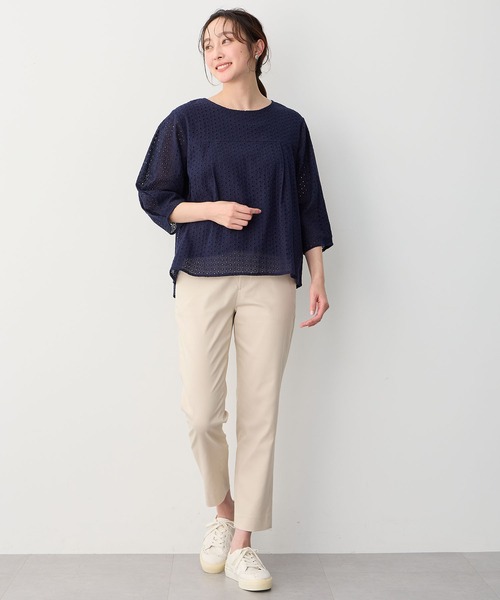 Petit Honfleur(プチオンフルール)の「ストレッチテーパードパンツ(スラックス・レディース・グリーン/ベージュ/イエロー/ネイビー・M/L)」の13枚目の写真