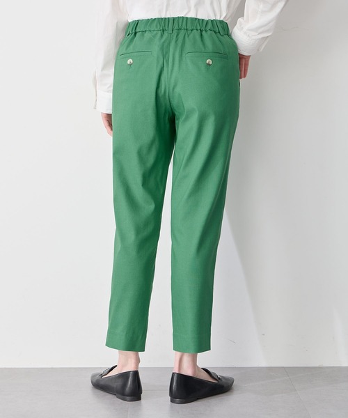 Petit Honfleur(プチオンフルール)の「ストレッチテーパードパンツ(スラックス・レディース・グリーン/ベージュ/イエロー/ネイビー・M/L)」の16枚目の写真