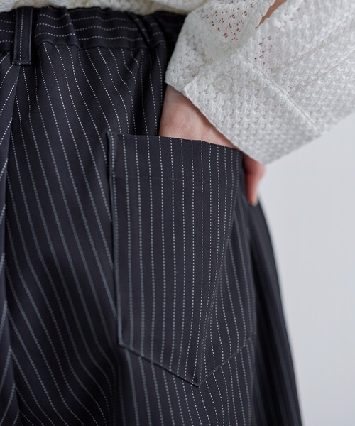 SOCCE（ソーシー）の「エバークリース2タックセンタープレスTRワイドフレアスラックス（スラックス・メンズ・チャコール/ストライプ/ブラック/オフホワイト/ネイビー・S/M/L/XL）」の16枚目の写真