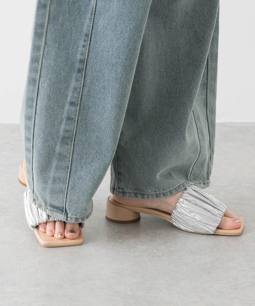 SENSE OF PLACE by URBAN RESEARCH（センスオブプレイスバイアーバンリサーチ）の「スクエアトゥメタリックギャザーサンダル（サンダル・レディース・ブラック/ブラウン/シルバー・LARGE/MEDIUM/SMALL）」の18枚目の写真