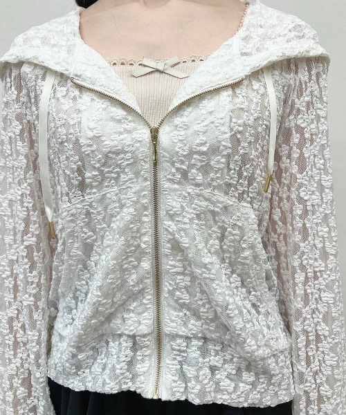 F i.n.t（フィント）の「ミニフラワーレースパーカー/fint　フィント（パーカー・レディース・アイボリー/オフホワイト・FREE）」の5枚目の写真