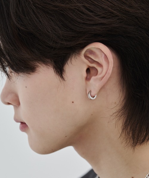 ツイストフープピアス