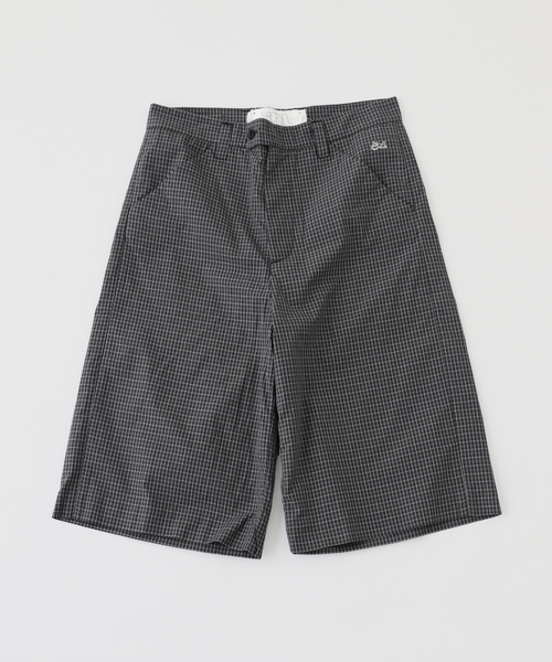 ERL(イーアールエル)の「ERL / イーアールエル UNISEX TAILORED MINI PLAID SKATE SHORTS ERL10P037(その他パンツ・メンズ・ブラック・SMALL/MEDIUM)」の1枚目の写真